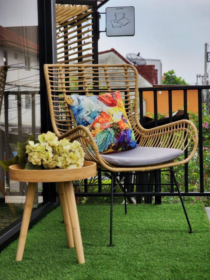 Capital O 75422 Million Pillows Chiang Mai Exterior photo