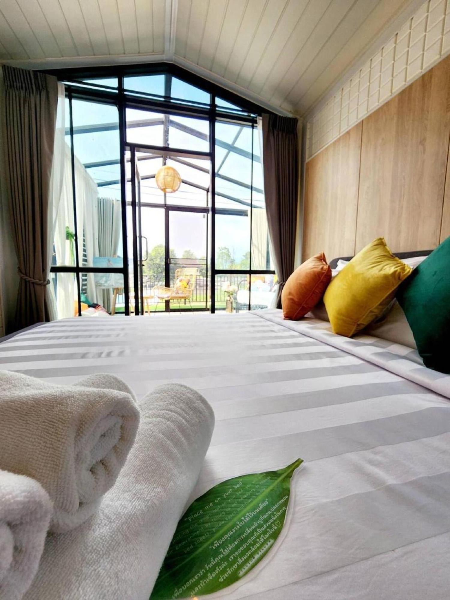 Capital O 75422 Million Pillows Chiang Mai Exterior photo